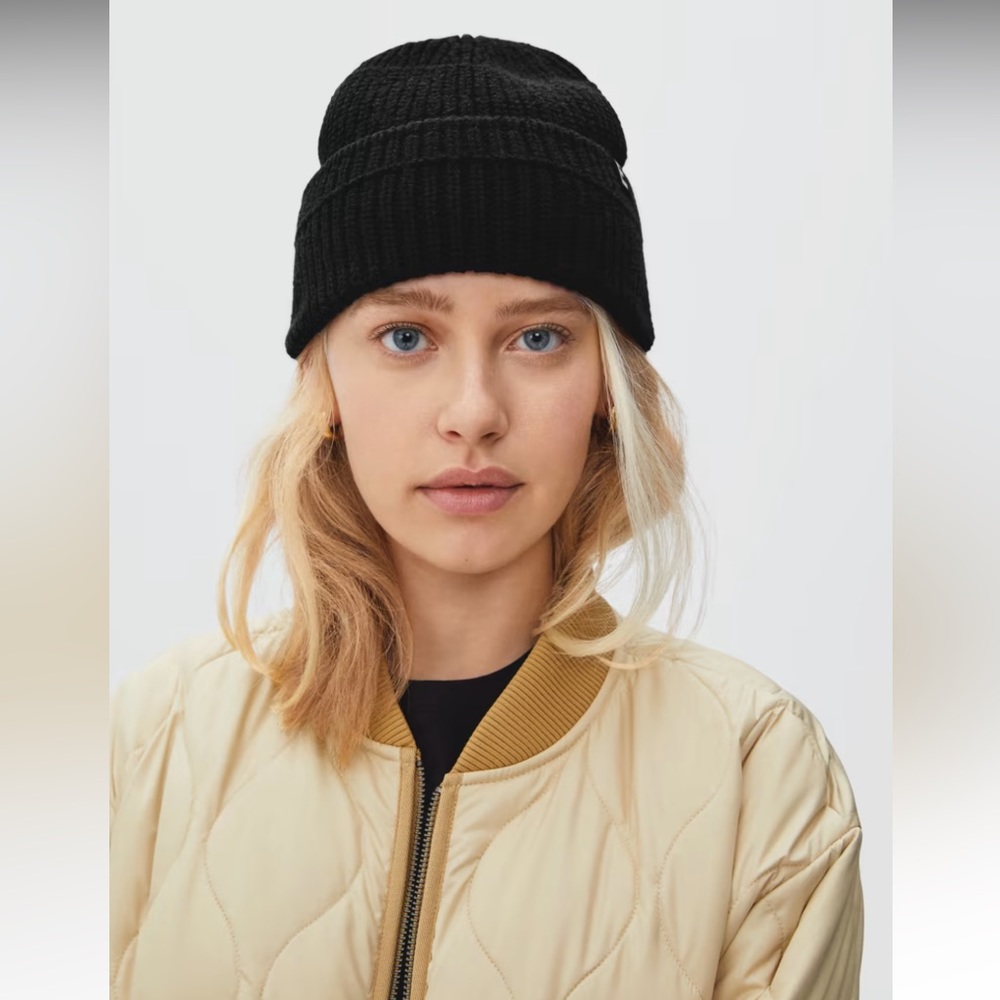 Everlane Organic Cotton Chunky Beanie